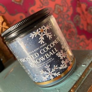 Frosted Coconut Snowball Candle